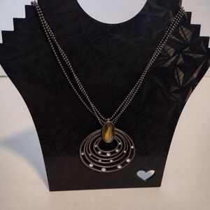 🦋 TINT Elegant Bronze Pendant Necklace